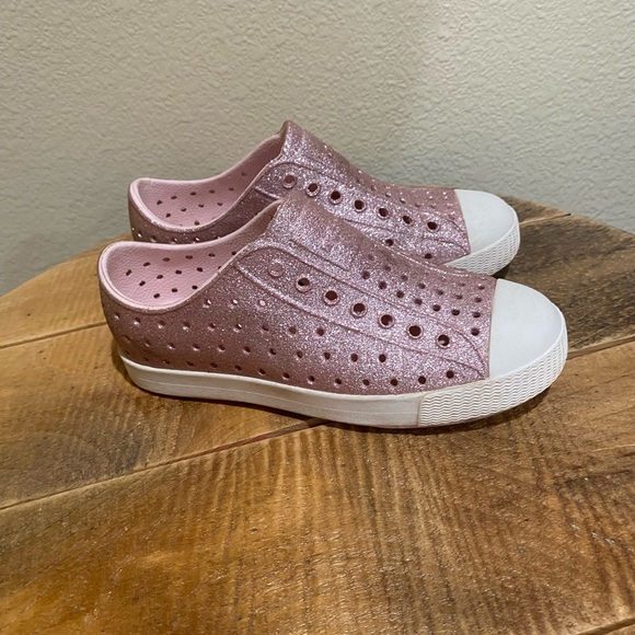 Native Shoes Other - native Jefferson Rose Pink Bling Girls size 1